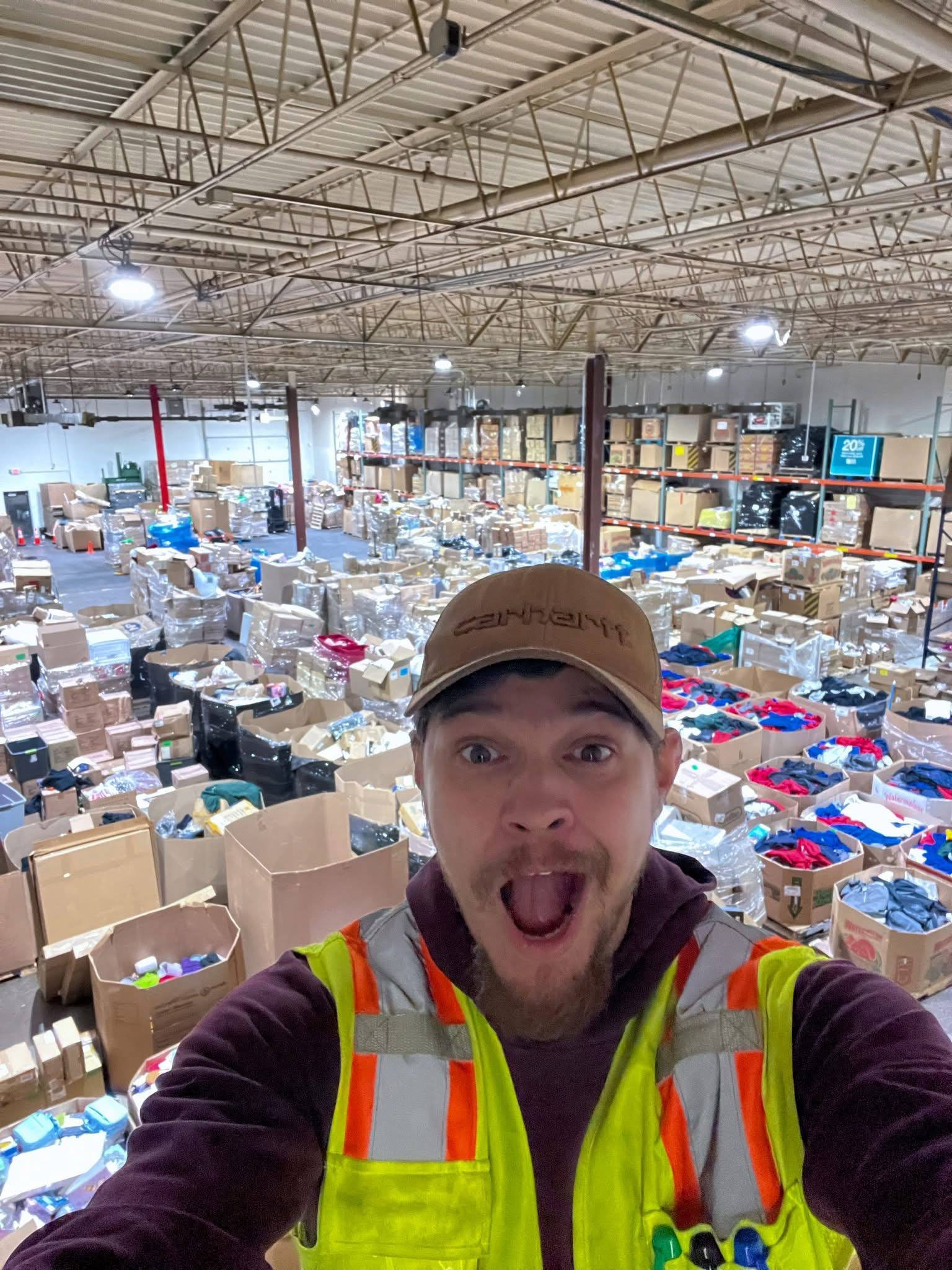 Wholesale merchandise storage in a warehouse